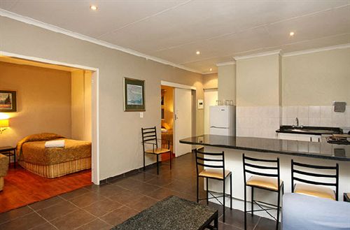 Vetho 2 Apartments Or Tambo Airport 17