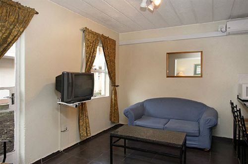 Vetho 2 Apartments Or Tambo Airport 3