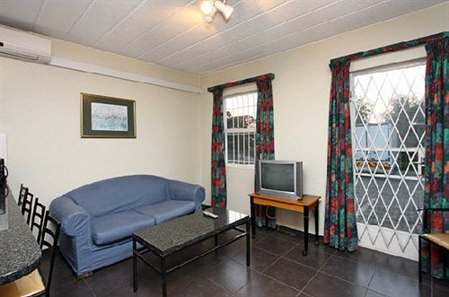 Vetho 2 Apartments Or Tambo Airport 9