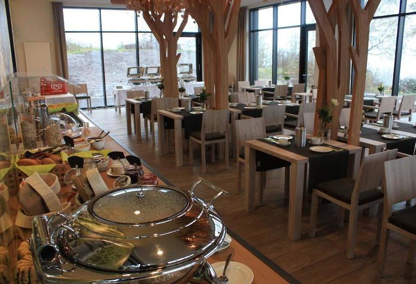 Hotel Globetrotter Lodge 10