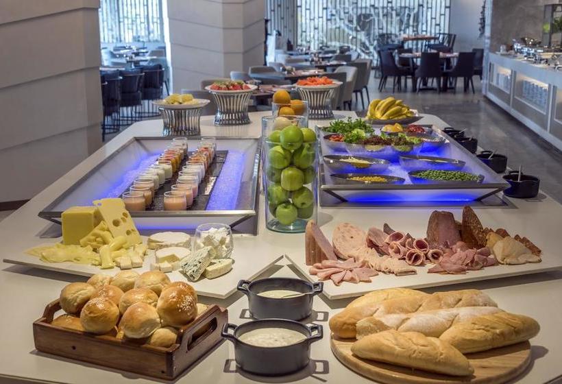 Novotel Phuket Phokeethra 11