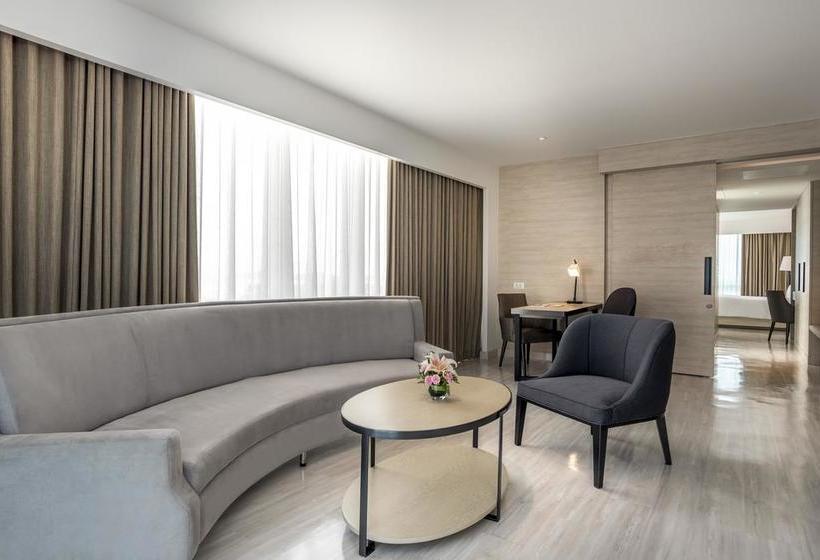 Novotel Phuket Phokeethra 2