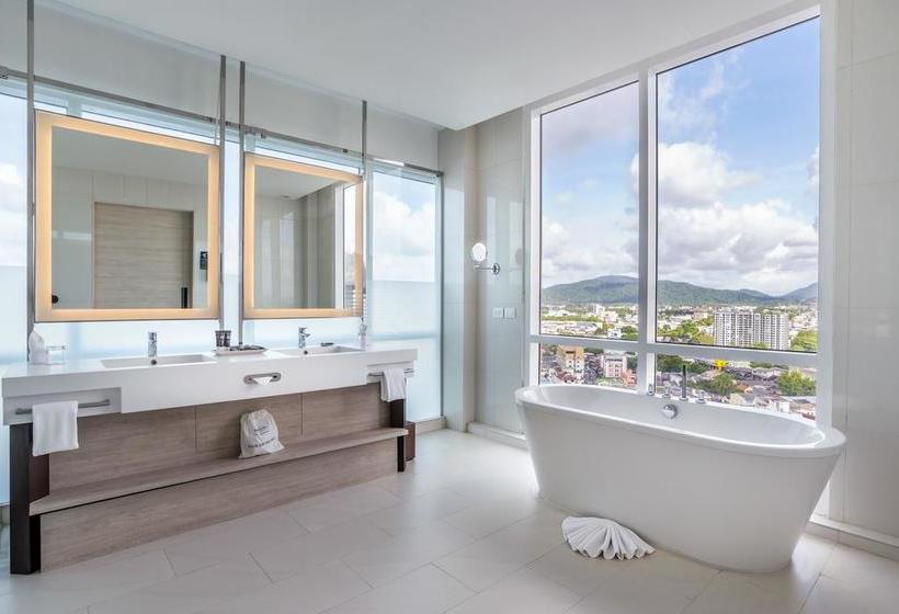 Novotel Phuket Phokeethra 3