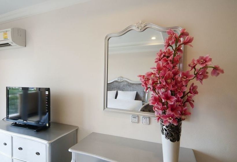 Hotel Lk Grand Living Place 13