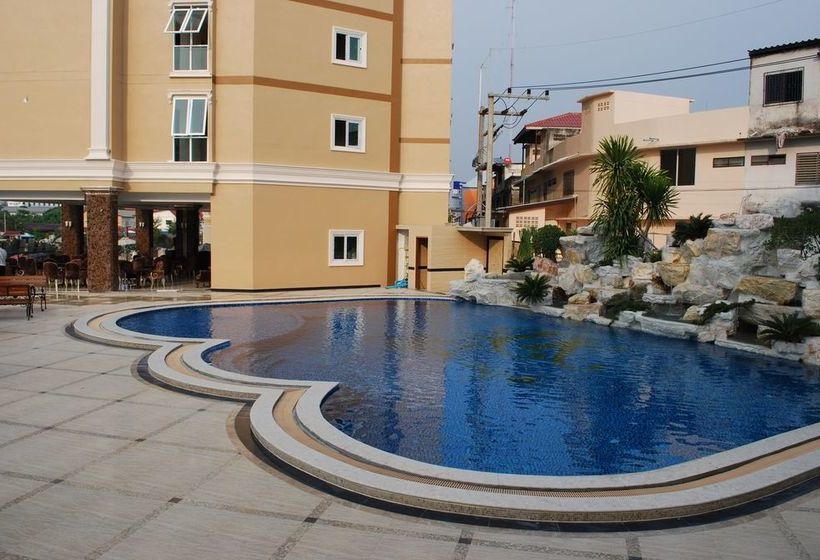 Hotel Lk Grand Living Place 18