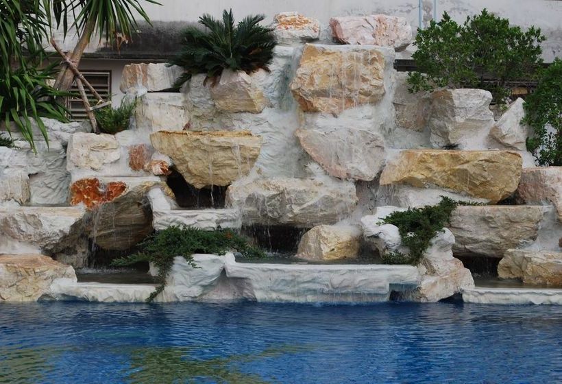 Hotel Lk Grand Living Place 20