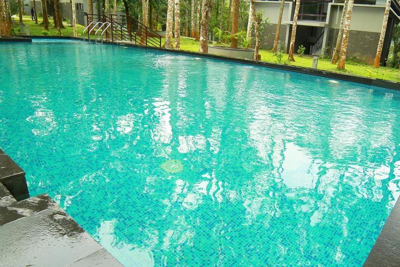 Hotel The Mountain Courtyard Thekady Kerala