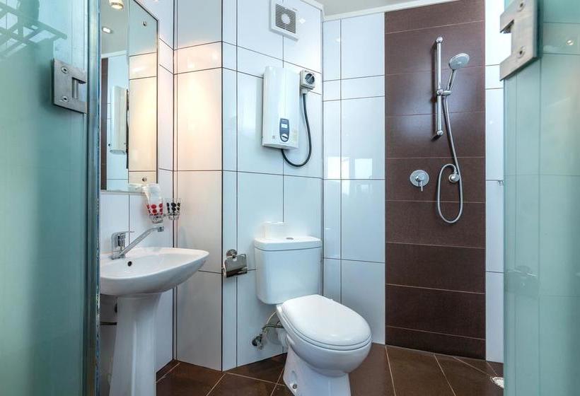 Riverlands Roadhouse Motel 4