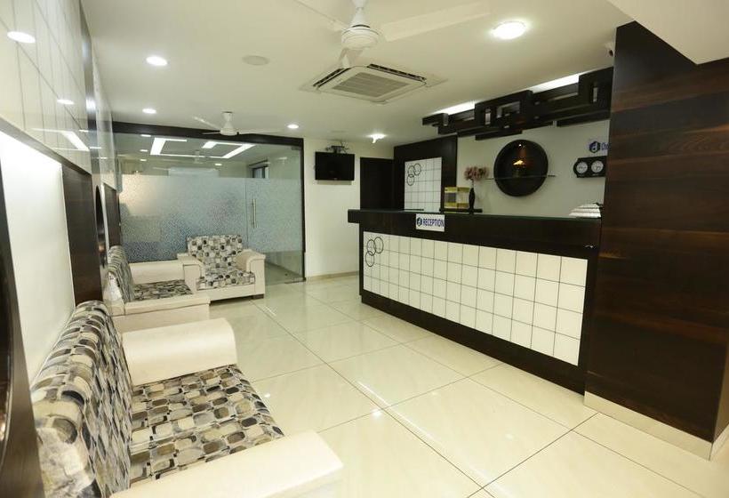 Hotel Treebo Daksh Residency 1