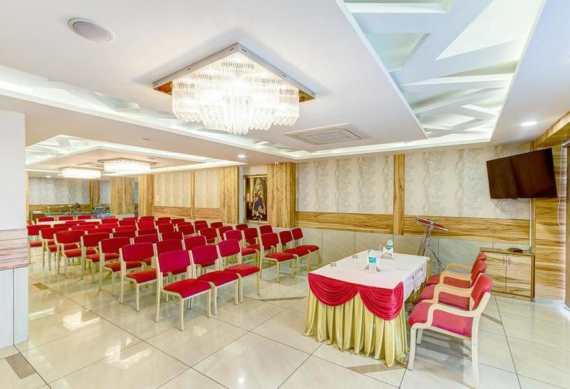 Hotel Treebo Daksh Residency 10