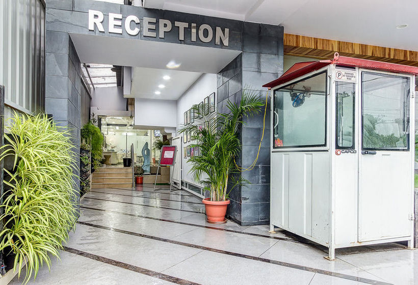 Hotel Treebo Daksh Residency 16