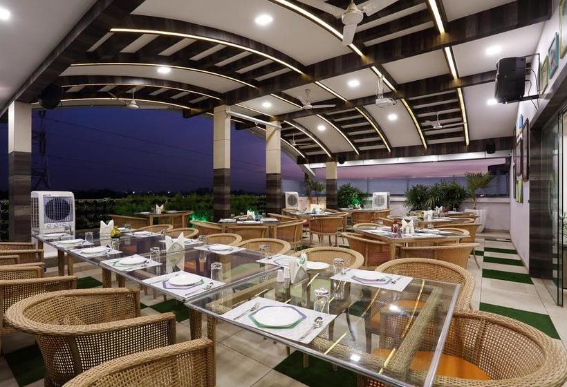 Hotel Treebo Daksh Residency 3