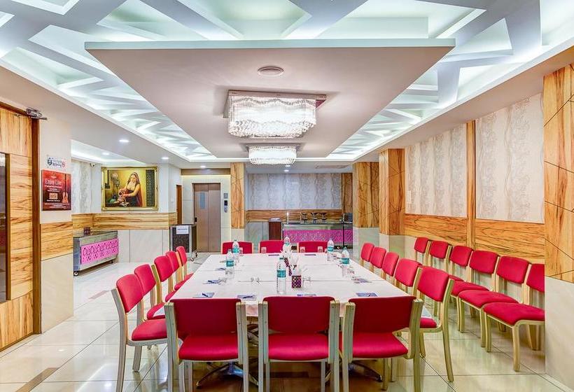 Hotel Treebo Daksh Residency 4