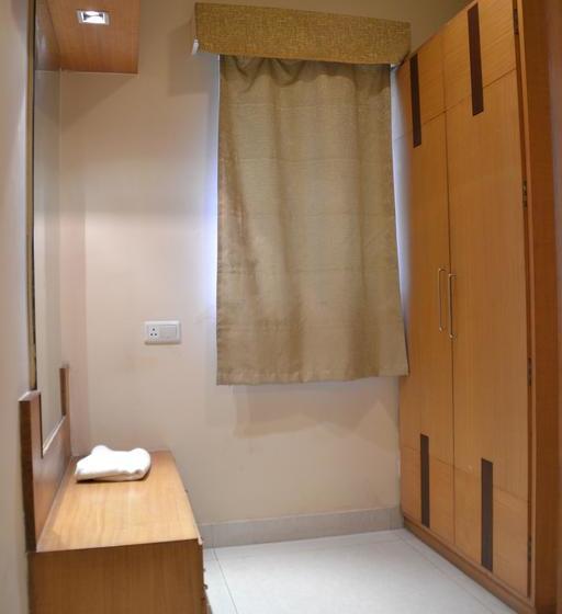 Hotel The Vinayak 10