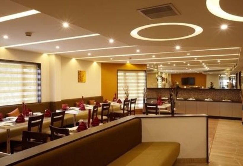 Hotel Saravana's Golden Fruits Business Suites 10