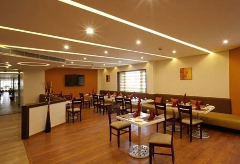 Hotel Saravana's Golden Fruits Business Suites 12