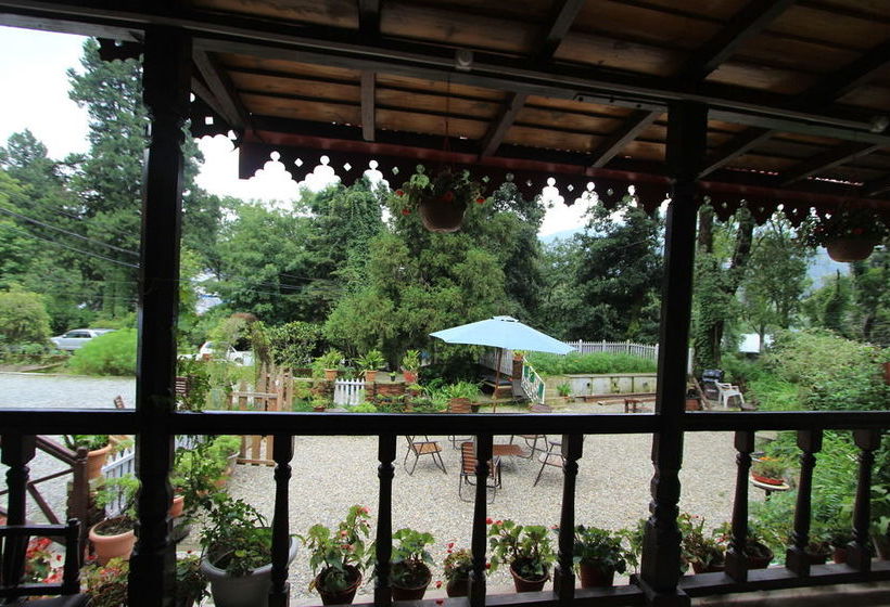 Hotel Swiss Cottage 17