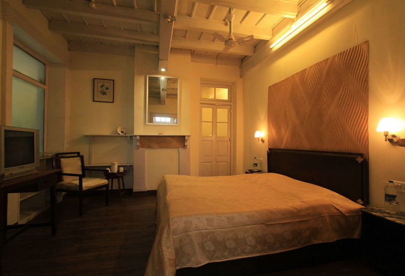 Hotel Swiss Cottage 2