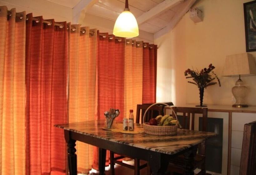 Hotel Swiss Cottage 6