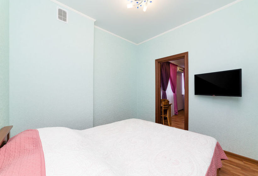 Hotel Chetyre Cezona 17