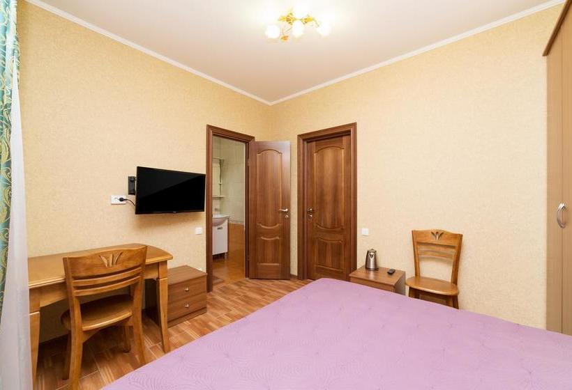 Hotel Chetyre Cezona 4