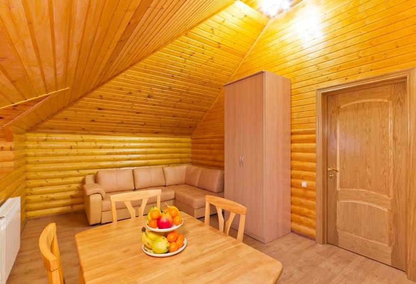 Hotel Chetyre Cezona 5