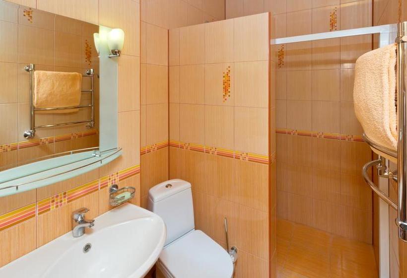 Hotel Chetyre Cezona 7