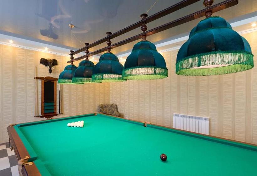 Hotel Chetyre Cezona 8