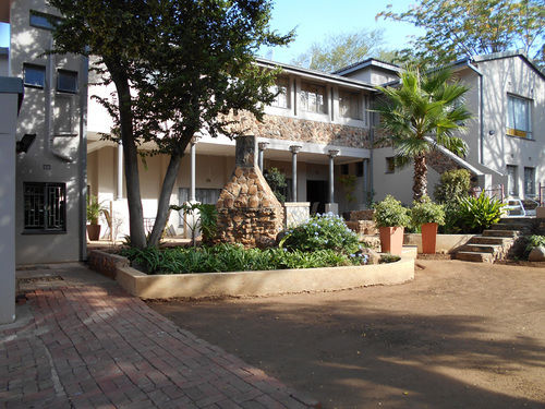 Pensión At Four Guest House Brits