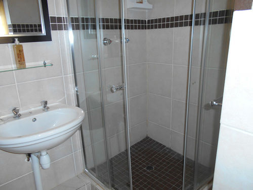 Pension At Four Guest House Brits 12