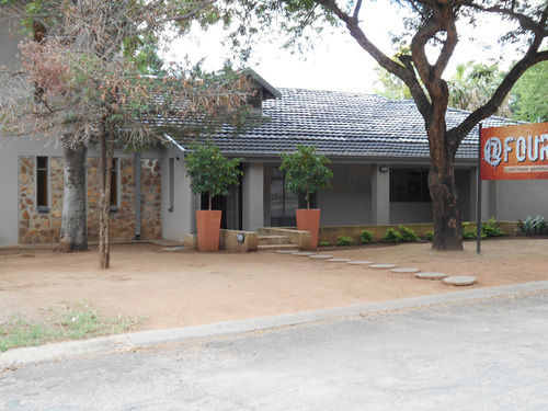 Pension At Four Guest House Brits 17