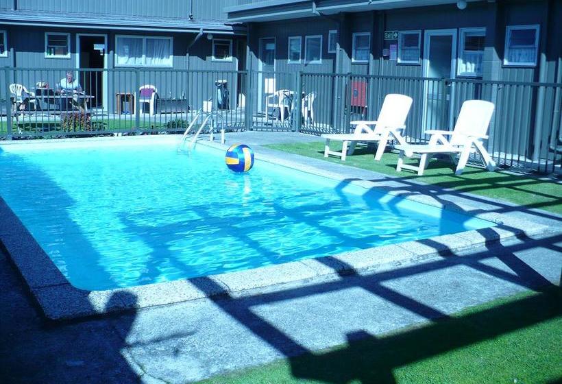 The Magpie- Hawkes Bay Motel 2