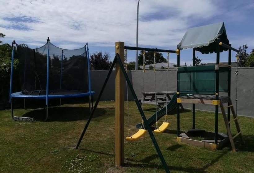 The Magpie- Hawkes Bay Motel 7