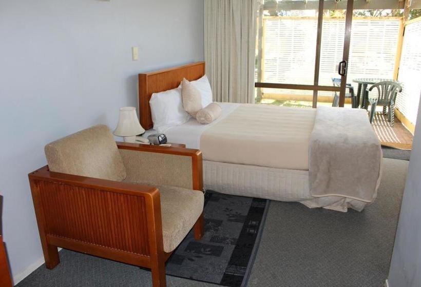 Bucklands Beach Waterfront Motel 17