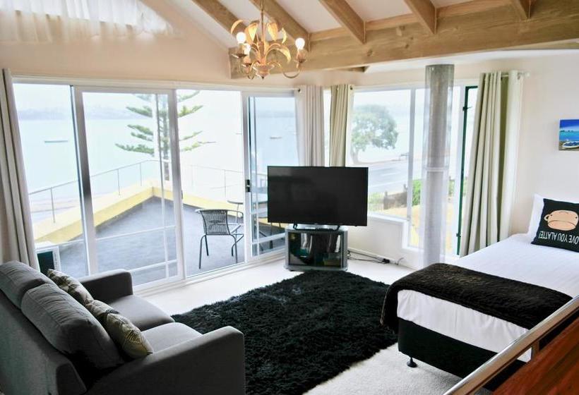 Bucklands Beach Waterfront Motel 7