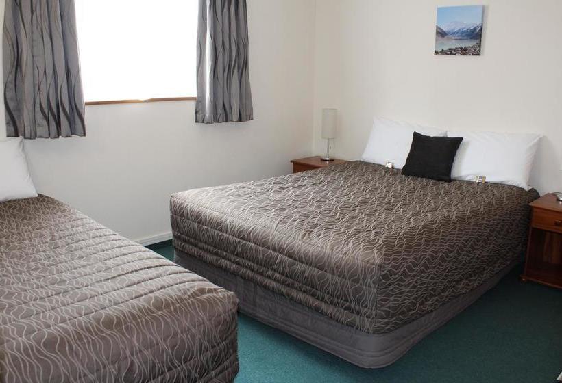 Hotel Ambassador Motor Lodge 16