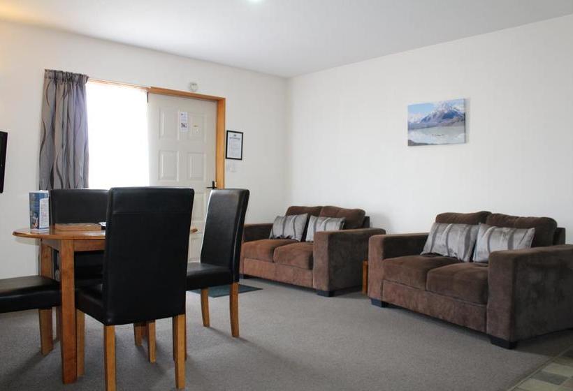 Hotel Ambassador Motor Lodge 6