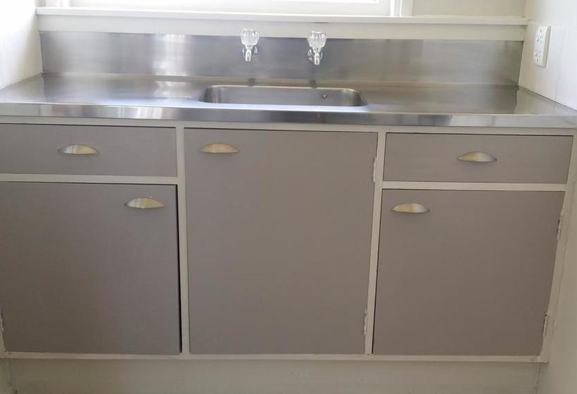 Fountain Court Motel 13