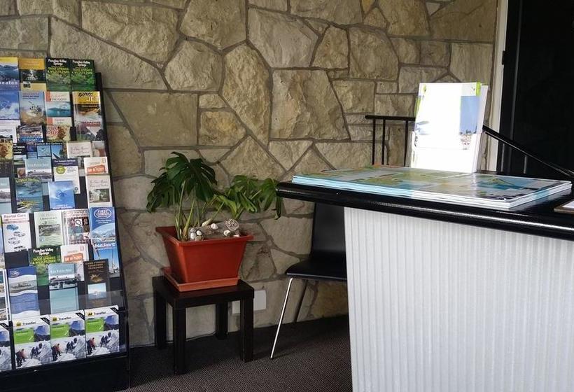 Fountain Court Motel 3