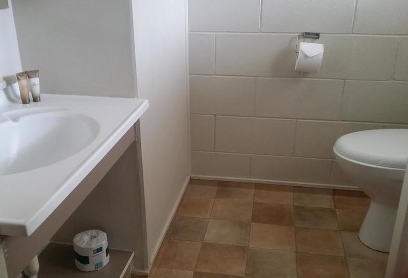 Fountain Court Motel 9