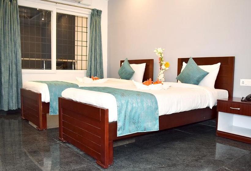 Hotel The Verda Prakyathi 7