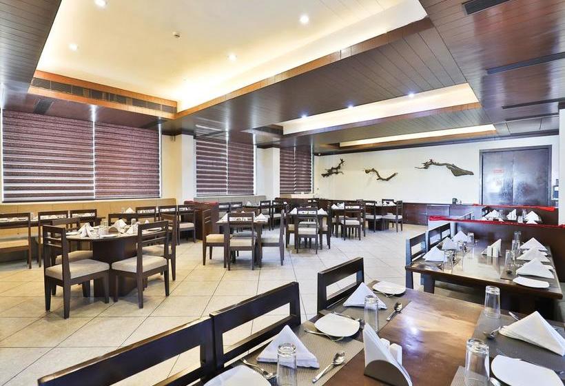 Hotel Aum Regency 13