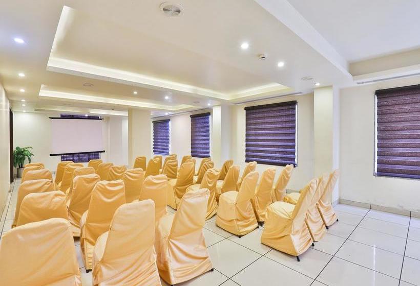 Hotel Aum Regency 15