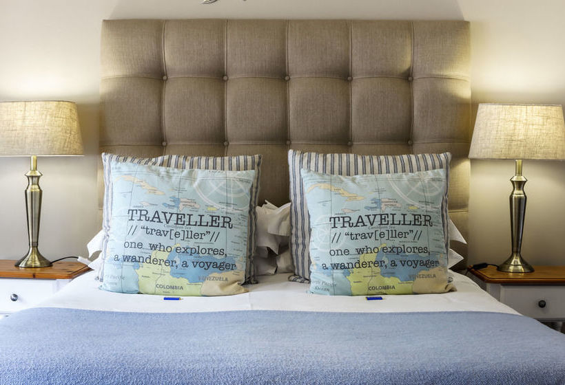 Bed and Breakfast Admiral's Lodge