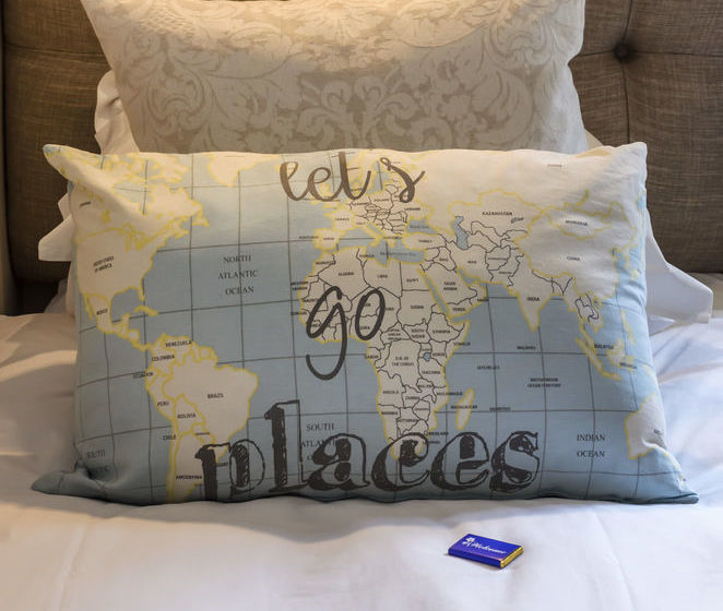 Bed and Breakfast Admiral's Lodge 1