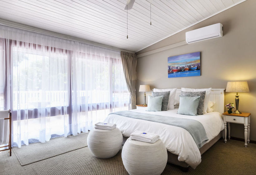 Bed and Breakfast Admiral's Lodge 11