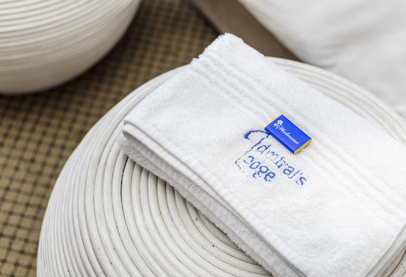 Bed and Breakfast Admiral's Lodge 7