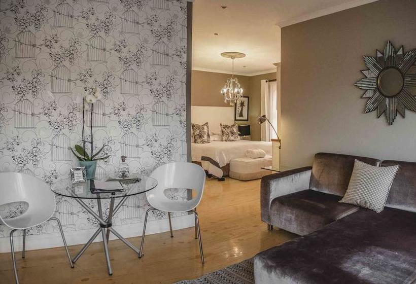 Pension Admiralty Beach House 10