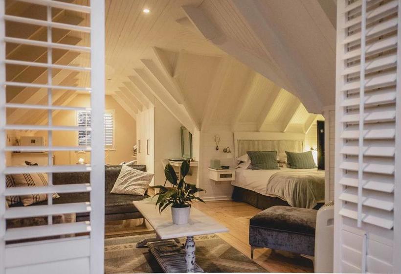 Pension Admiralty Beach House 12