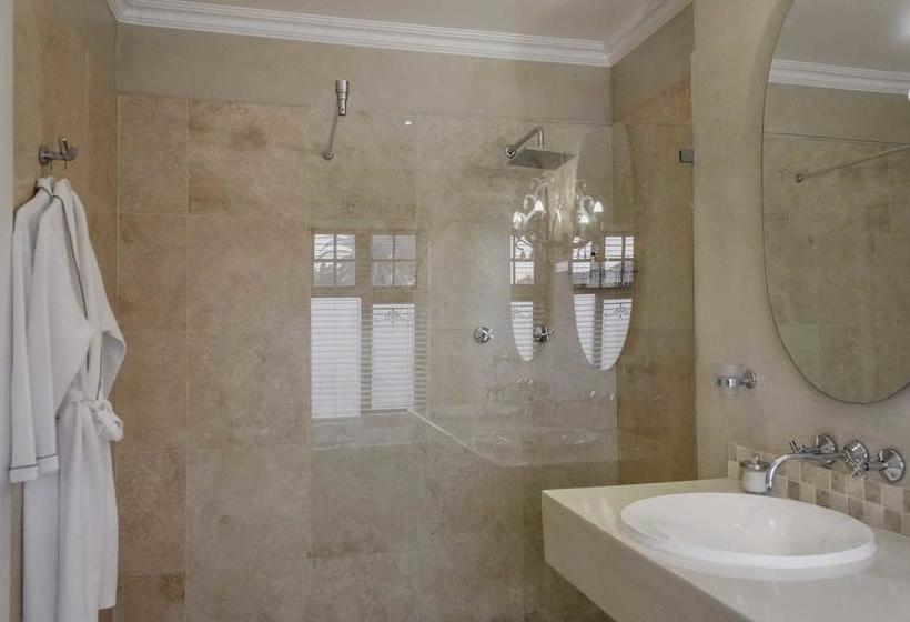 Pension Admiralty Beach House 8